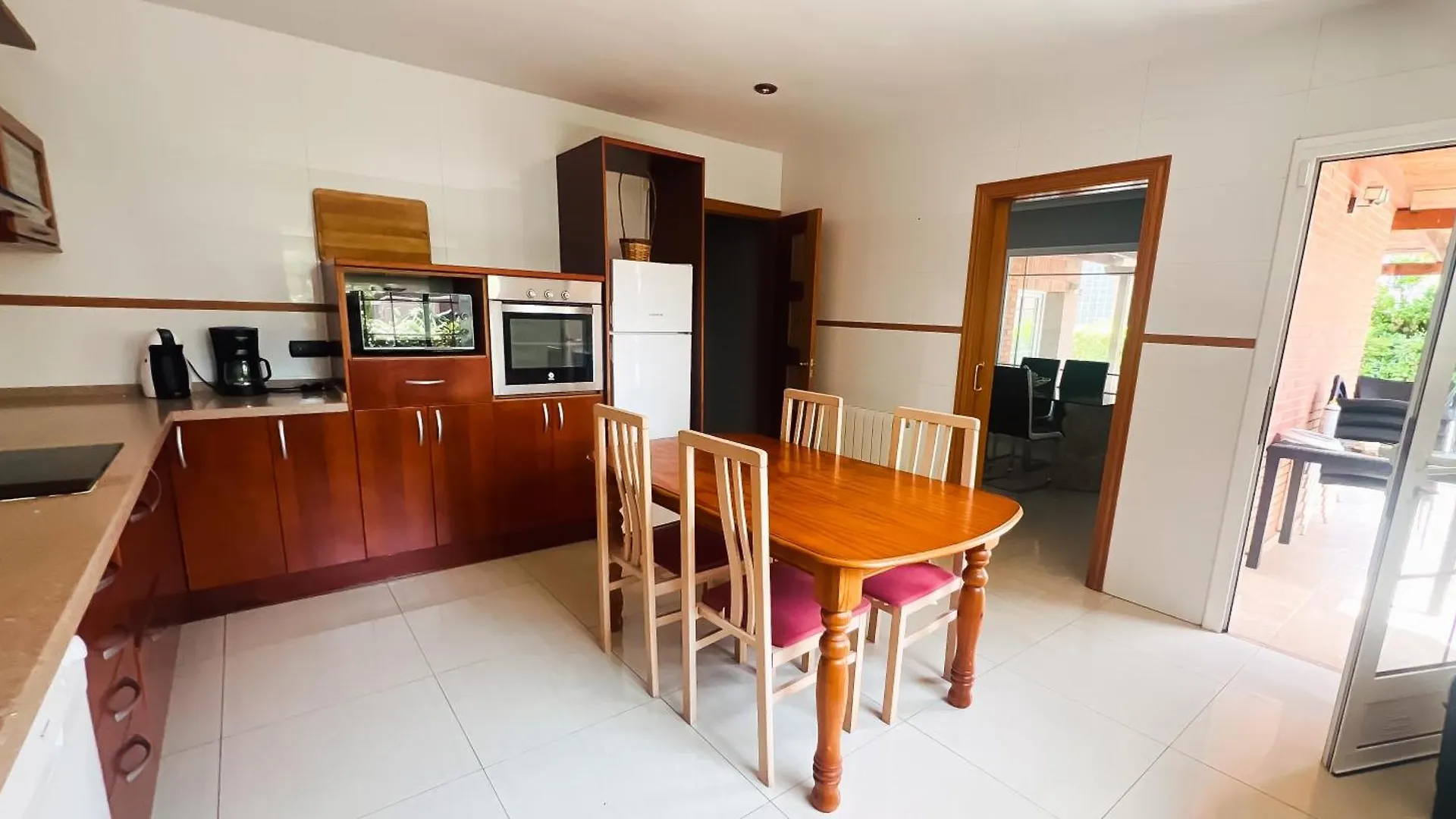 Casa Grande Con Piscina Para Familias Málaga Feriehus