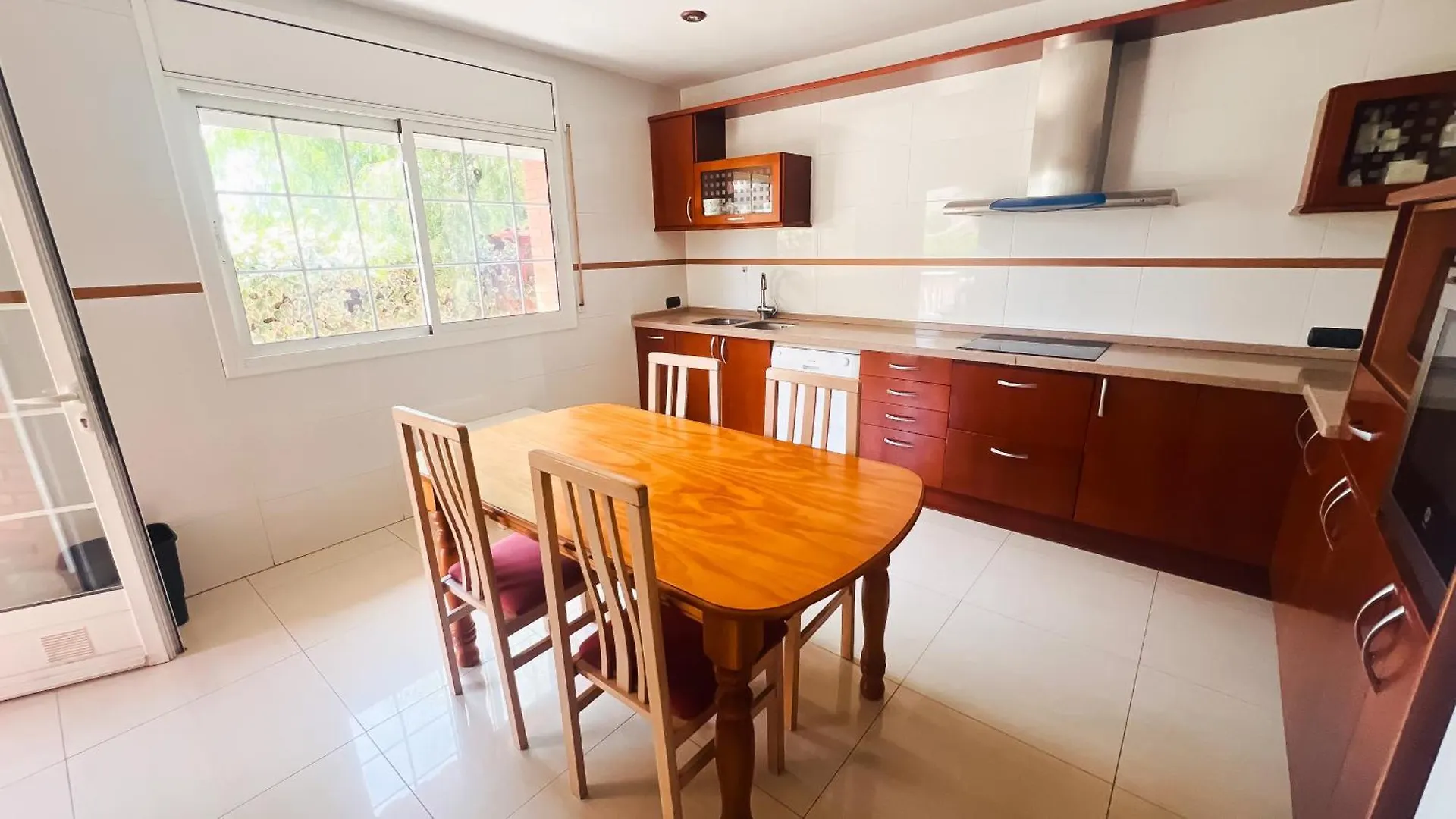 Casa Grande Con Piscina Para Familias Málaga Feriehus